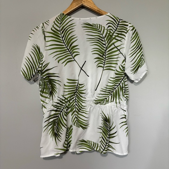 * 3‎ for $19 * Lily Morgan Tropical Leaf Top - Medium - Picture 3 of 8